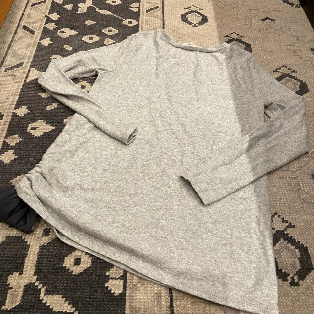 Like NEW, LOFT long sleeve tee with cinched side